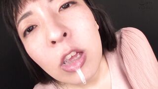 EVIS-495【超長舌頭】蕩婦用黏稠的唾液挑釁
