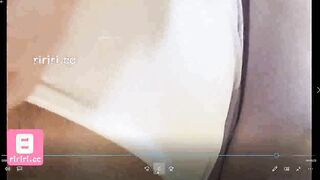 elme 妹妹受不了直接自慰起來好舒服