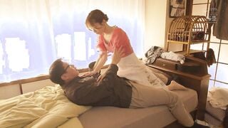 SSIS-931 昔はモテた自惚れ年増女が今ではダッサイ中年おやじに死ぬほどイカされヤリ捨てられる屈辱の行き遅れ婚活デート 小島みなみ