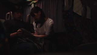 MOON-015 夜行バスで巨尻奥さんと東京まで片道300ｋｍの中出しワンナイトラブ　美…