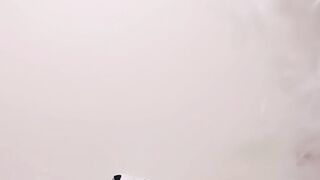 甜美新人颜值美少女！应要求收费房！特写内裤掰穴特写，手指扣入水声哗哗，爽的高潮出水