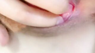 甜美颜值女神！超棒身材细腰美臀！撩起衣服乳摇，粉嫩美穴，掰开看洞，极度淫骚