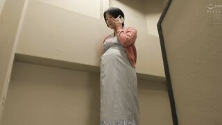 JUQ-415C 妻子的妹妹用不屑眼神來責備出軌的我，只好讓她持續高潮直到說出「已經不行了」為止。栗山莉緒
