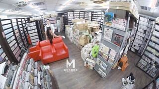 【國產精品】淫行小说店MDWP0032 色欲熏心强塞蛋-苏念瑾
