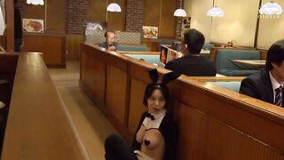 SVSHA-016 恥辱！連胸部、陰道、屁眼都被看了……在家庭餐廳打工，日薪八萬日元，卻穿著反面兔子製服！ 3