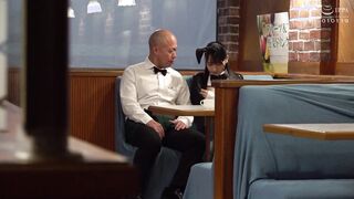ZOZO-179 羞恥！高時給に騙されたッ！ファミレスで恥ずかしすぎる逆バニーで働かされている私…。～まなつ編～ 岬野まなつ