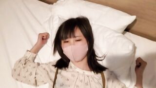 FC2-PPV-1720760 【無】色白長身美少女。望まない行為の中、中出し。