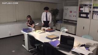 【モザイク破壊】JUQ-264 これは部下に厳しいムチムチ女上司にセクハラしたら怒られるどころかセックスまで出来た話です。 君塚ひなた
