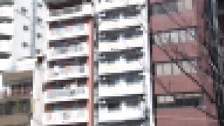 SVDVD-413 人妻AV女優の本物の旦那様が居る自宅でこっそりビッグバンローター！ 長谷川美紅