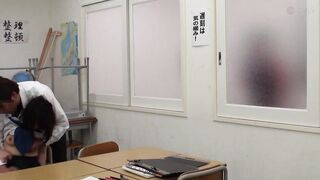 SCR-325 静かにしないと廊下に居るお母さんにバレちゃうよ。女子●生猥褻淫交4時間