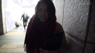 SDMU-767 「請讓我色情」現任女大學生小櫻（22）AV出道 一個普通的女大學生，因為太尷尬而無法自慰，用蝦扭曲瘋狂地射精