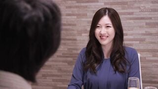 JUQ-470 Hujung jari merangkak ke arah seorang wanita yang sudah berkahwin pada bulan madu mereka... Latihan kecantikan resort yang mematuhi Sayuri Hayama