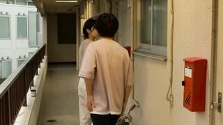 DVAJ-637 胸元からタトゥーが覗く隣のシングルマザーと安アパートで何度もハメまくった3日間 柊ゆうき