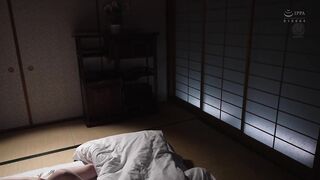 JUQ-439C 아내는 임신 중 자위를 금지하고 도쿄에 온 시어머니 사유리와 계속 섹스를 하고 있는데... 하야마 사유리