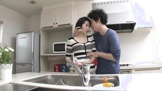 VENU-713 tidy［無言］thin 隣にお父さんがいるのよ… 櫻井菜々子