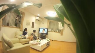 SVDVD-430 ガサ入れ！ビッグバンローター改 人妻AV女優の本物の旦那様が居る自宅にアポ無し訪問！バレないようにビッグバンローターで楽しんでいたら奥様の性欲に火がつ