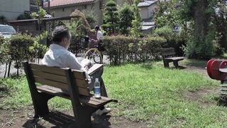 SQIS-025 女学生 制服ポルノ 中年男にソレを許した娘たち