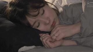 YUJ-012 夫には言えませんが、セックスレスで欲求不満な私は結婚当初から通っているBARの常連に毎週金曜日中出しさせています。 五日市芽依