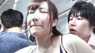 【モザイク破壊】SW-621 満員バスで人妻のボインが僕の体に密着して即反応しちゃった。勃起したチ○コが奥さんの股間にぶち当たってくるので性欲が引火してしまい思わず握りし
