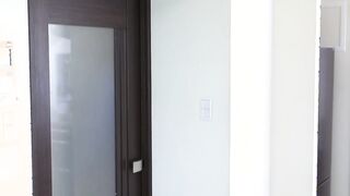 [HOKS-072C] Người vợ trẻ Niềm khao khát của người đàn ông trung niên Rion Izumi, Kanon Nakajo, Hina Iris, Mayuri Tachibana
