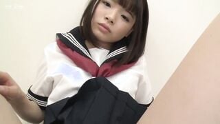 MMUS-042C 晶エリナの小悪魔いじめ！わざと下着を露出させたり、卑猥な言葉を言ったりして気を引きます。