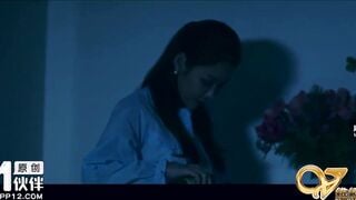 维纳斯VNS-006 空姐的婆家人