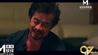 维纳斯VNS-006 空姐的婆家人