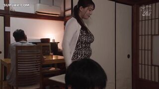 【モザイク破壊】JUNY-142 夏の田舎は死ぬほど退屈で…無防備なデカ乳で誘惑する汗だく豊満妻の下品な童貞喰い 武田怜香