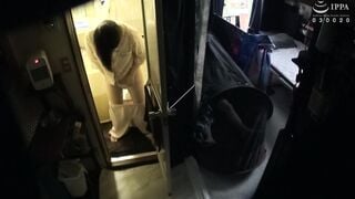 C-2900 自分の部屋に泊まることになった妻の女友達 「人妻照美さん（仮名）三十六歳」に当然のように手を出してしまうワタシ（28）