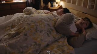 MOON-040C 妊活中に愛がない夫とあなたの精子をかき混ぜてオマ〇コくちゅくちゅ半年間 滝ゆいな