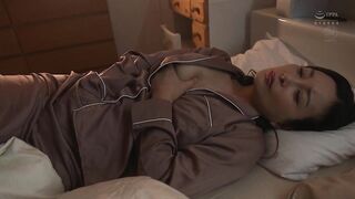 ROE-359 ハメ撮りNTR 親友から誤送信された「ハメ撮り動画」に映っていた相手は僕の母だった。 一色桃子