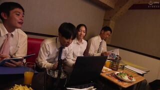 HUNTC-378 だれとでも定額挿れ放題！カラオケ編 歌い放題！挿れ放題！ルーム料金とは別に月額料金を支払うと、店内の女性ならお客さんだろうが…