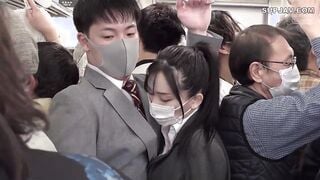 【モザイク破壊】DANDY-932 マスク越しのキスは最高の前戯！美淑女に満員状態で息がかかるほど密着したらベロキスを求められヤられたVOL.2