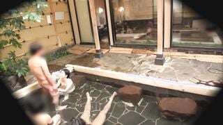 SDAM-025 箱根温泉で見つけた若奥様限定 タオル一枚 男湯入ってみませんか？ お口を使った羞恥ミッション特盛22発射SP