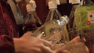 NHDTC-077 営業中の居酒屋でレズ店員にベロベロにさせられてこっそり手マンでお漏らしイキしまくる敏感女2