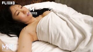 麻豆传媒MFK-0072 出差女职员
