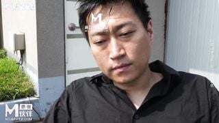 麻豆传媒MFK-0073 感受注视快感的中年情侣