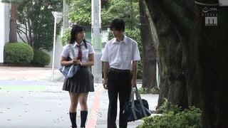 MIAA-207 メイドとして雇われた初恋相手の幼馴染が父親にデカ尻ご奉仕させられていたのに何もできなかった 根尾あかり