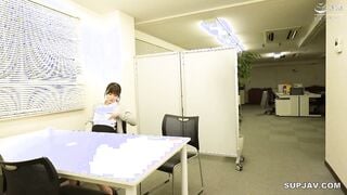 【モザイク破壊】FOCS-249 限界OL水乃なのは 不眠不休ブラック企業でイライラムラムラ「仕事で役に立たないならチ●コ立たせない！」無能部下たちとのストレス解消残業中
