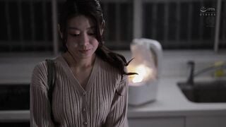 JUR-402 愛する夫の為に、身代わり週末肉便器。 超絶倫極悪オヤジに、孕むまで何度も中出しされ続けて…。 篠原いよ