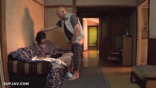【モザイク破壊】START-246 完全監視リゾートバイト民宿 アルバイト先は管理人が隠しカメラを仕掛けまくった宿だった 狙われた気弱・長身女子大生 綾瀬天