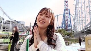 HMRK-042 【あざと可愛さにメロメロ生ハメ】男心に突き刺さる可愛い笑顔とエッチなカラダにキュンキュンが止まらない！挿れた瞬間おま●こ決壊！突けば突くほど溢れだす噴水