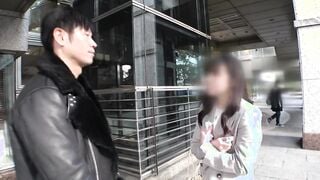 200GANA-3240 マジ軟派、初撮。 2189 子犬系美少女がデカ尻でいいわけないだろ！！ベロキスのちゅぱちゅぱ乳首吸いでパンツから大洪水！！巨尻を嬉しそうに揺らし