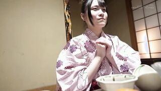 MOGI-140 【おじさんチ〇ポ沼にハマる 】 肉食地味っ子 JD が彼氏に内緒で絶倫おじと1泊6射！こっそりコスプレ中出し温泉旅行！ ゆな 21 歳 由奈
