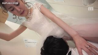 【モザイク破壊】MIAA-408 結婚式中、親族が側にいるのにワレメ大好きショタ坊のスカート潜入膣いじりで痙攣失禁させられるイクイク花嫁 東希美