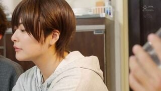 Royd-243c เด็กผู้หญิงเหมือนเพื่อนชายมากกว่าชุดชั้นในผู้ใหญ่ที่จินตนาการ