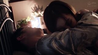 HZGD-173 愛する夫の目の前で狂気ストーカーに…犯●れ中出しされた巨乳妻 夏希まろん