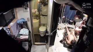 C-2917 自分の部屋に泊まることになった妻の女友達 「人妻慶子さん（仮名）三十三歳」に当然のように手を出してしまうワタシ（29）