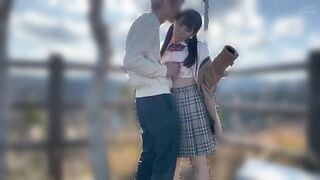 SUN-010A 接吻露出 学校では優等生を演じてるベロちゅう好きな本物ビッチ。所構わず自撮りでわいせつ発情デート（SUN-010A）