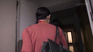 SDJS-317 低身長の童貞くんを優しく筆おろしのはずが…実は絶倫プロ男優で止まらない激ピスに連続絶頂 秘書 守屋よしの